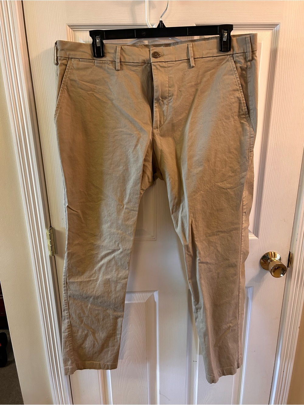 GAP Men's Tan Chino Pants